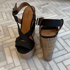Qupid Black and Multicolor Wedge Sandals